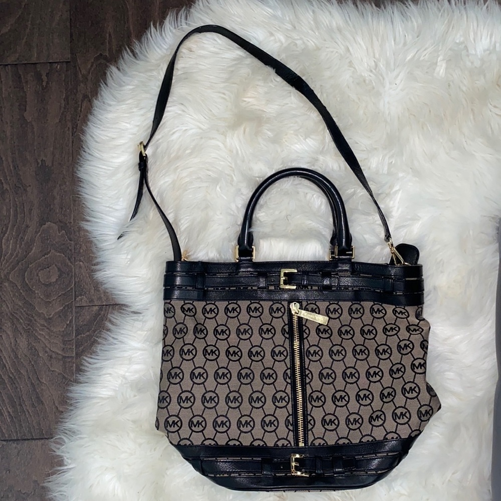 Michael Kors Black&Gold Purse
